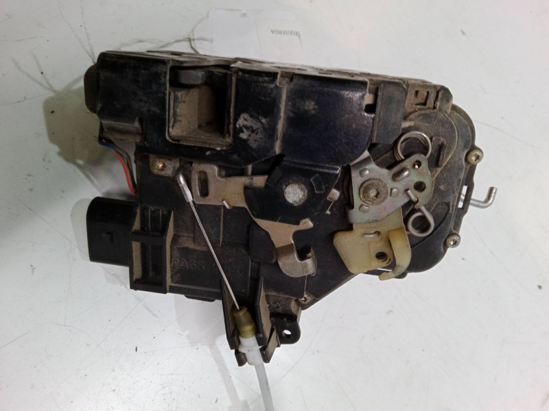 Recambio de cerradura puerta delantera izquierda para audi a6 c5 (4b2) 2.5 tdi quattro referencia OEM IAM 4B1837015B  