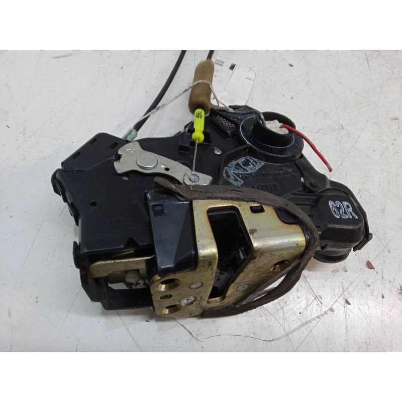 Recambio de cerradura puerta delantera derecha para toyota corolla (_e12_) 1.4 d (nde120_) referencia OEM IAM   