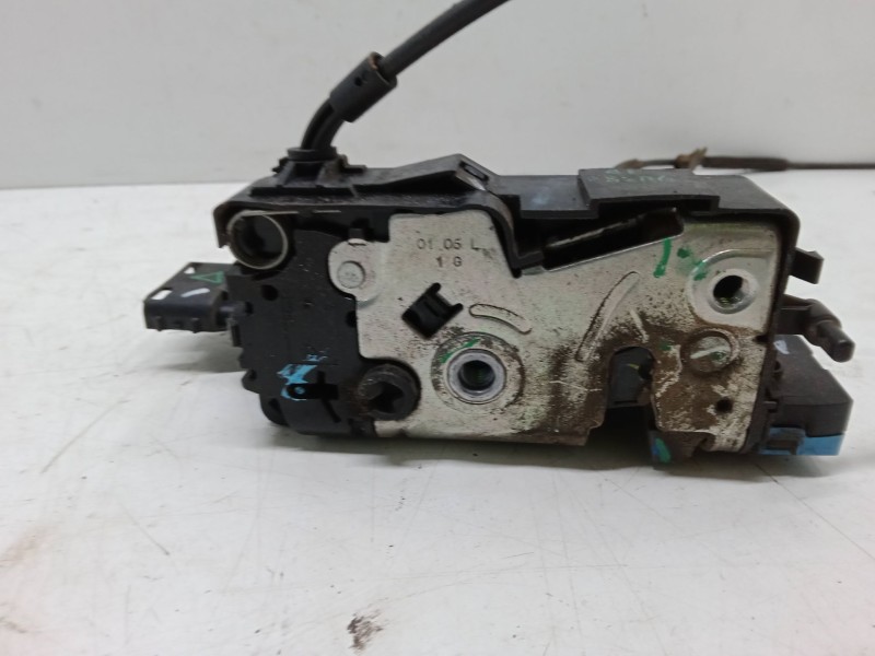 Recambio de cerradura puerta trasera izquierda para peugeot 207/207+ (wa_, wc_) 1.6 hdi referencia OEM IAM   