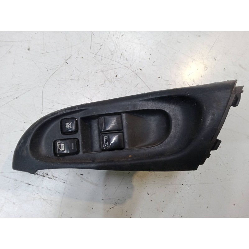 Recambio de mando elevalunas delantero izquierdo para nissan almera ii hatchback (n16) 1.5 dci referencia OEM IAM   