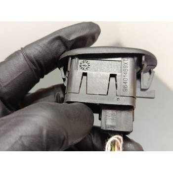 MANDO ELEVALUNAS DELANTERO DERECHO 96401469XT 