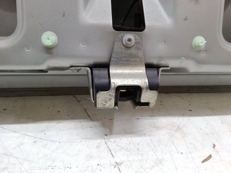 Recambio de porton trasero para mercedes-benz clase m (w163) ml 430 (163.172) referencia OEM IAM    Recambio de porton trasero para mercedes-benz clase m (w163) ml 430 (163.172) referencia OEM IAM
