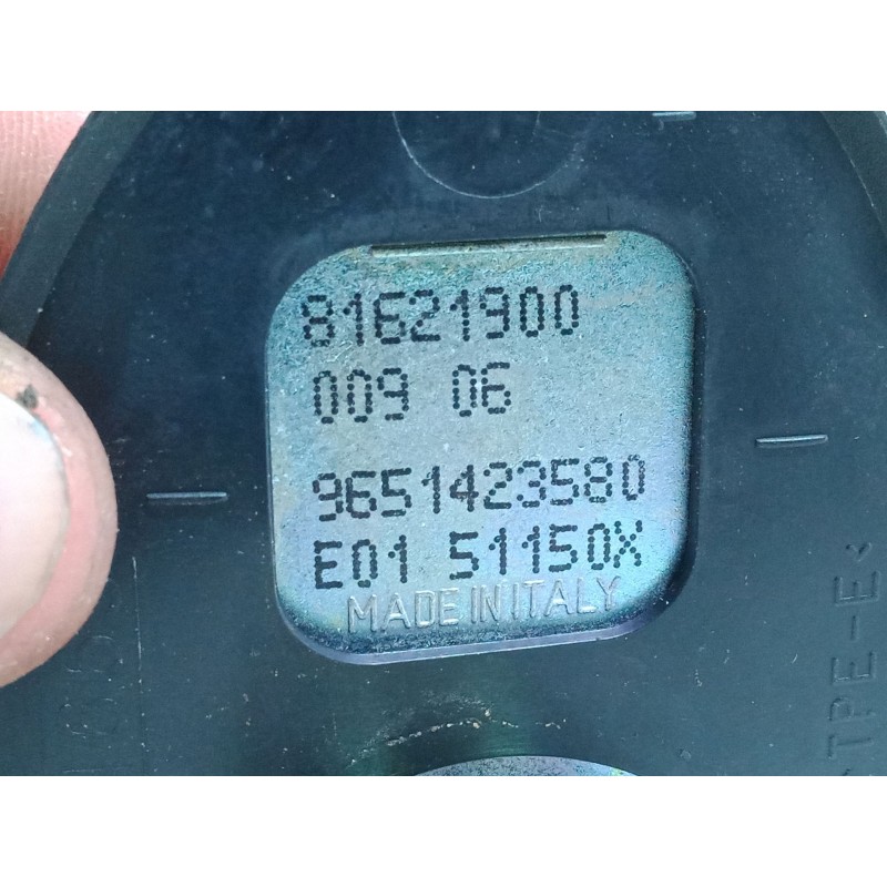 Recambio de base de antena para peugeot 207/207+ (wa_, wc_) 1.6 hdi referencia OEM IAM 8162190000906.E0151150X  