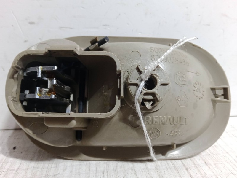 Recambio de maneta interior puerta trasera derecha para renault grand scénic ii (jm0/1_) 1.9 dci (jm14) referencia OEM IAM   