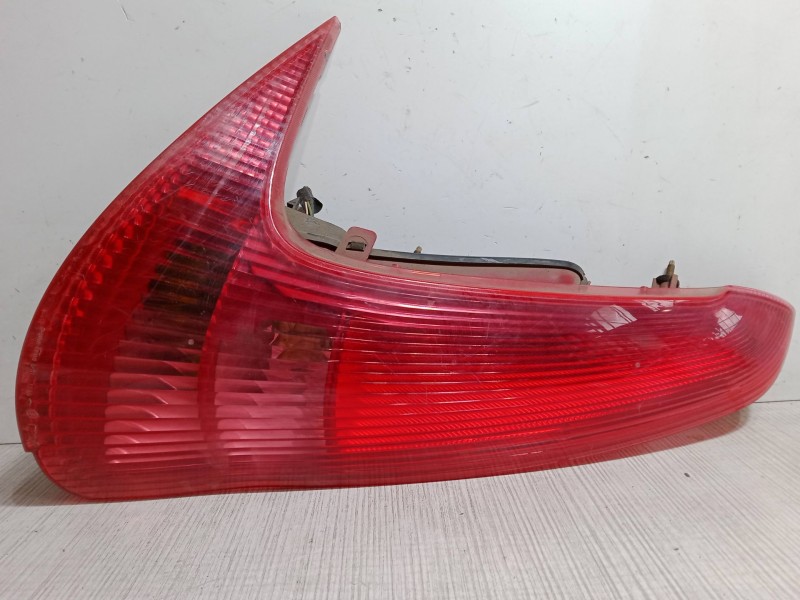 Recambio de piloto trasero izquierdo para peugeot 206 sw (2e/k) 1.4 referencia OEM IAM   