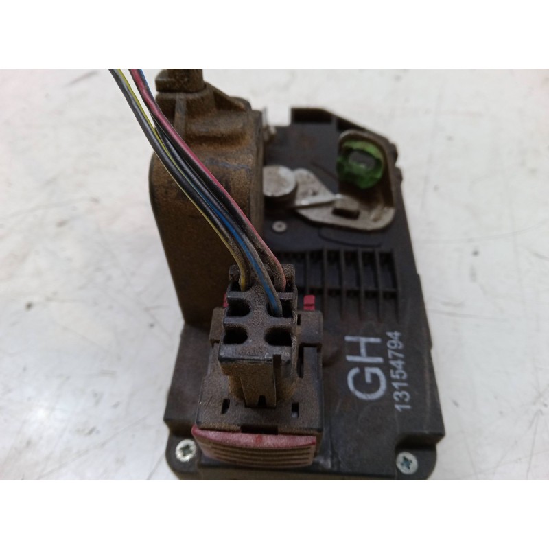 Recambio de cerradura puerta trasera derecha para opel meriva a monospace (x03) 1.6 16v (e75) referencia OEM IAM   