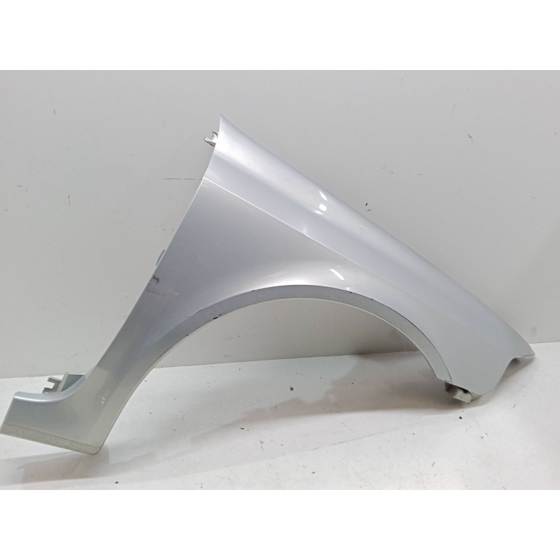 Recambio de aleta delantera derecha para renault laguna ii (bg0/1_) 1.9 dci (bg08, bg0g) referencia OEM IAM   