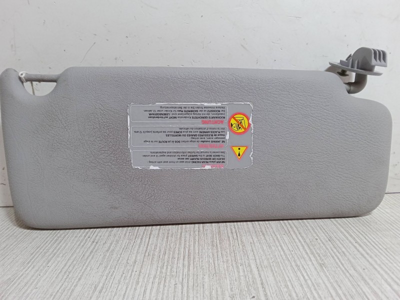 Recambio de parasol izquierdo para renault clio ii (bb_, cb_) 1.9 dti (b/cb0u) referencia OEM IAM   