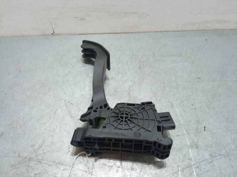 PEDAL ACELERADOR 