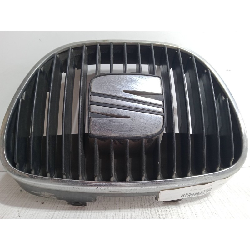 Recambio de rejillas capo para seat ibiza iii (6l1) 1.9 tdi referencia OEM IAM   