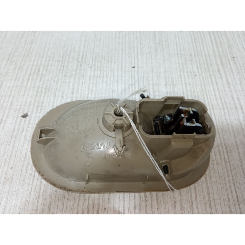 Recambio de maneta interior puerta trasera izquierda para renault grand scénic ii (jm0/1_) 1.9 dci (jm14) referencia OEM IAM 820