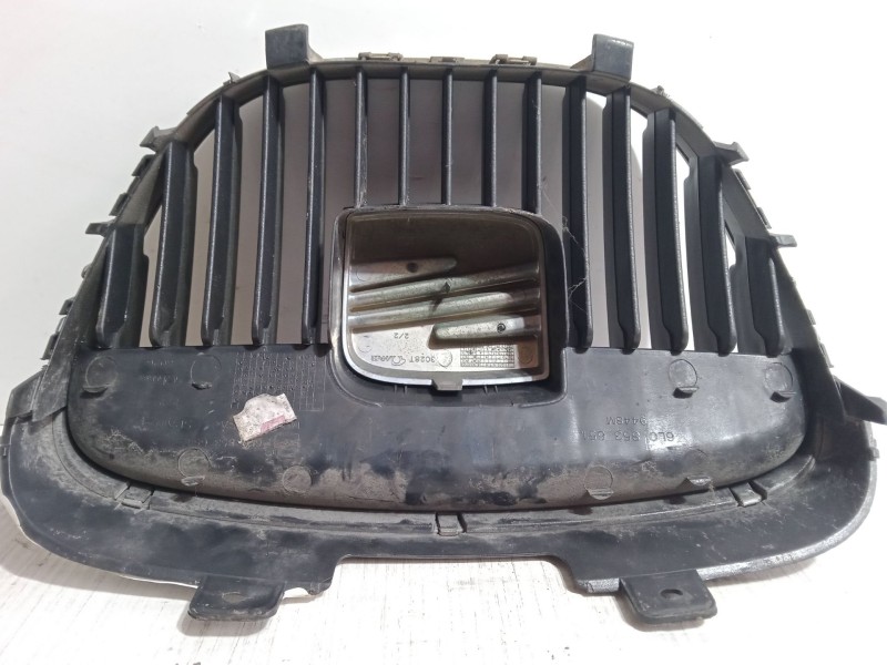 Recambio de rejillas capo para seat ibiza iii (6l1) 1.9 tdi referencia OEM IAM   