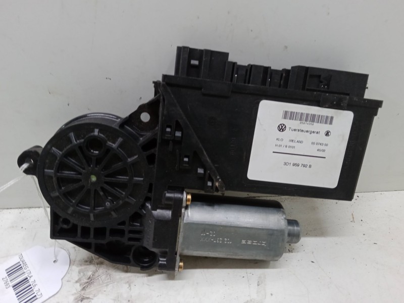 Recambio de motor elevaluna delantero derecho para volkswagen touareg (7la, 7l6, 7l7) 5.0 v10 tdi referencia OEM IAM 3D1959792B 