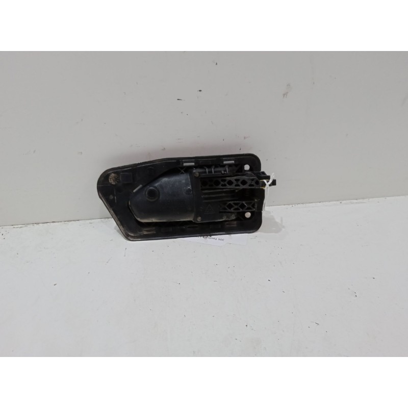Recambio de maneta interior puerta trasera derecha para peugeot 306 hatchback (7a, 7c, n3, n5) 1.6 referencia OEM IAM    Recambio de maneta interior puerta trasera derecha para peugeot 306 hatchback (7a, 7c, n3, n5) 1.6 referencia OEM IAM