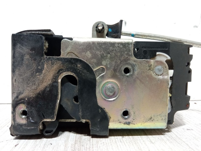 Recambio de cerradura puerta delantera derecha para ford fiesta v (jh_, jd_) 1.4 tdci referencia OEM IAM 256A-A21812-EJ  