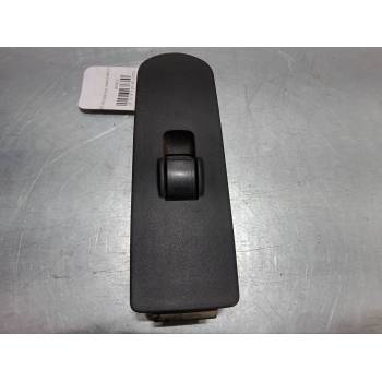 MANDO ELEVALUNAS DELANTERO DERECHO MR587944 