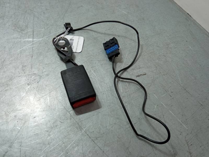ANCLAJE CINTURON DELANTERO IZQUIERDO 