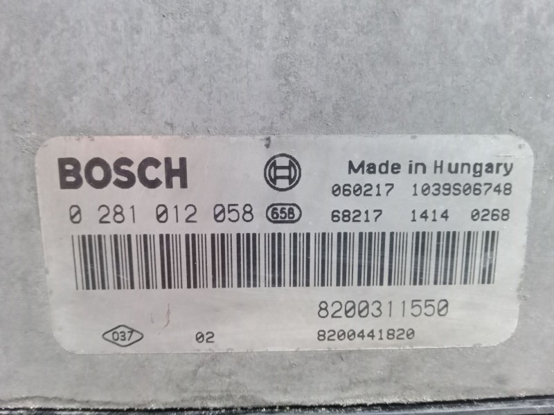 Recambio de centralita motor uce para renault espace iv (jk0/1_) 2.2 dci (jk0h) referencia OEM IAM 82003115508200441820  0281012