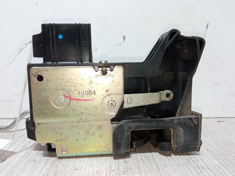 Recambio de cerradura puerta delantera derecha para ford fiesta v (jh_, jd_) 1.4 tdci referencia OEM IAM 256A-A21812-EJ  