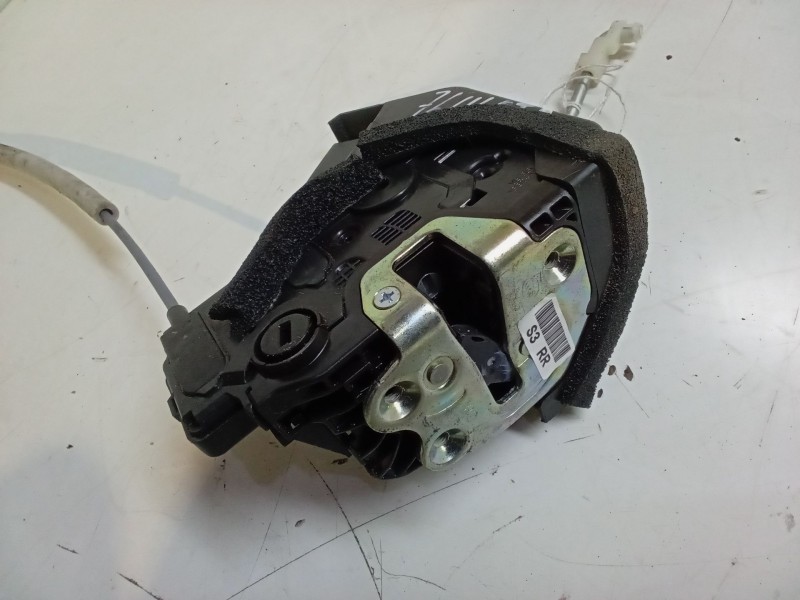 Recambio de cerradura puerta trasera derecha para kia stonic (yb) 1.0 t-gdi referencia OEM IAM   