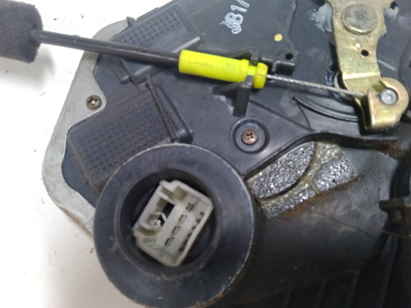 Recambio de cerradura puerta delantera izquierda para lexus rx (_u3_) 300 (mcu35_) referencia OEM IAM   