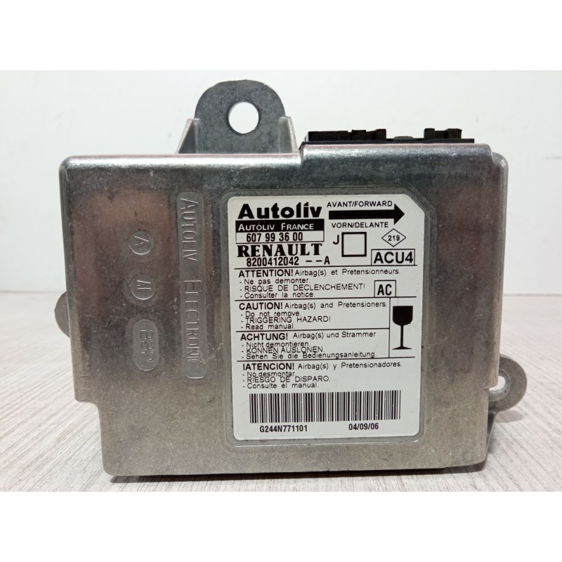 Recambio de centralita airbag para renault scénic ii (jm0/1_) 2.0 dci (jm1k) referencia OEM IAM 8200412042A  607993600