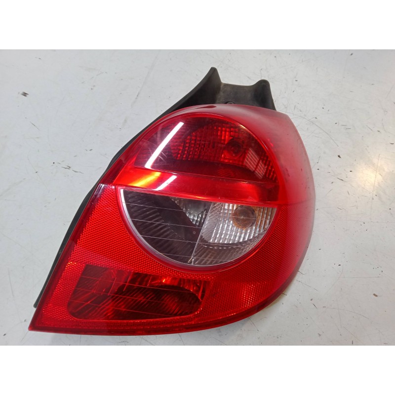 Recambio de piloto trasero derecho para renault clio iii (br0/1, cr0/1) 1.4 16v referencia OEM IAM   
