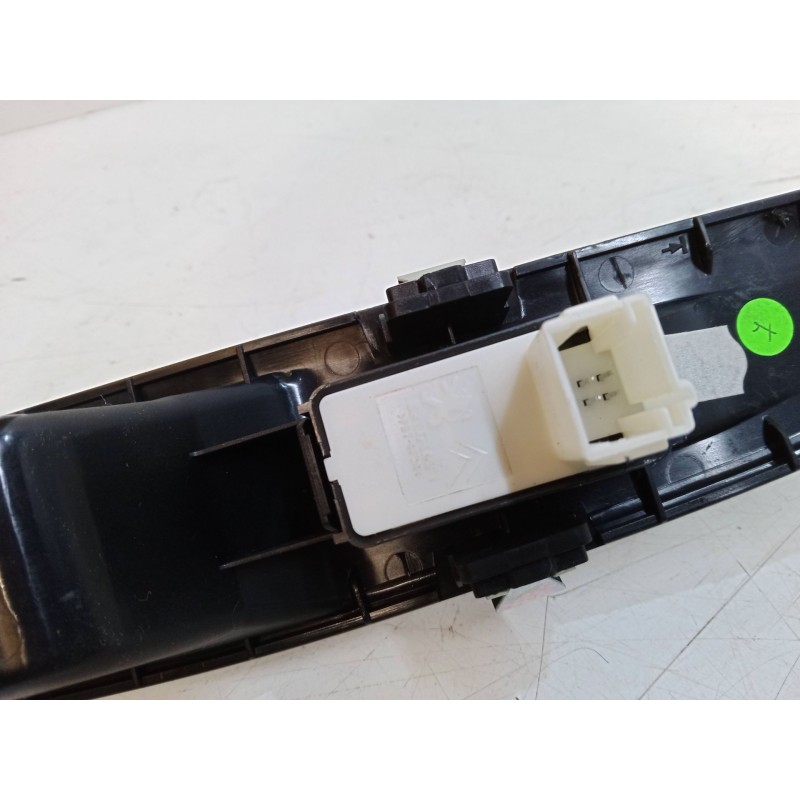 Recambio de mando elevalunas trasero izquierdo para peugeot 3008 suv (mc_, mr_, mj_, m4_) 1.2 thp/ puretech 130 (mrhnsm, mrhnsu,