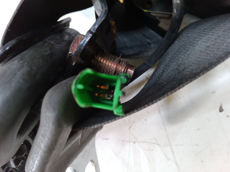 Recambio de cinturon con pretensor delantero derecho para chevrolet lacetti (j200) 1.4 16v referencia OEM IAM   