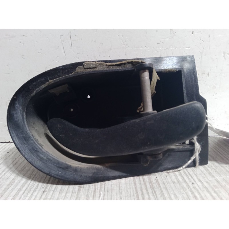 Recambio de maneta interior puerta trasera derecha para ford mondeo i sedán (gbp) 1.8 td referencia OEM IAM   
