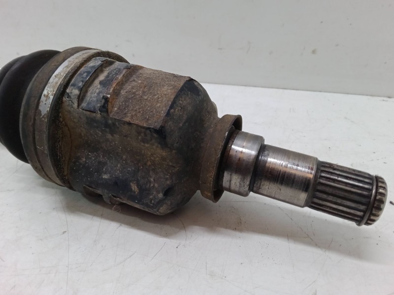 Recambio de transmision delantera derecha para toyota corolla (_e12_) 1.4 vvt-i (zze120_) referencia OEM IAM   