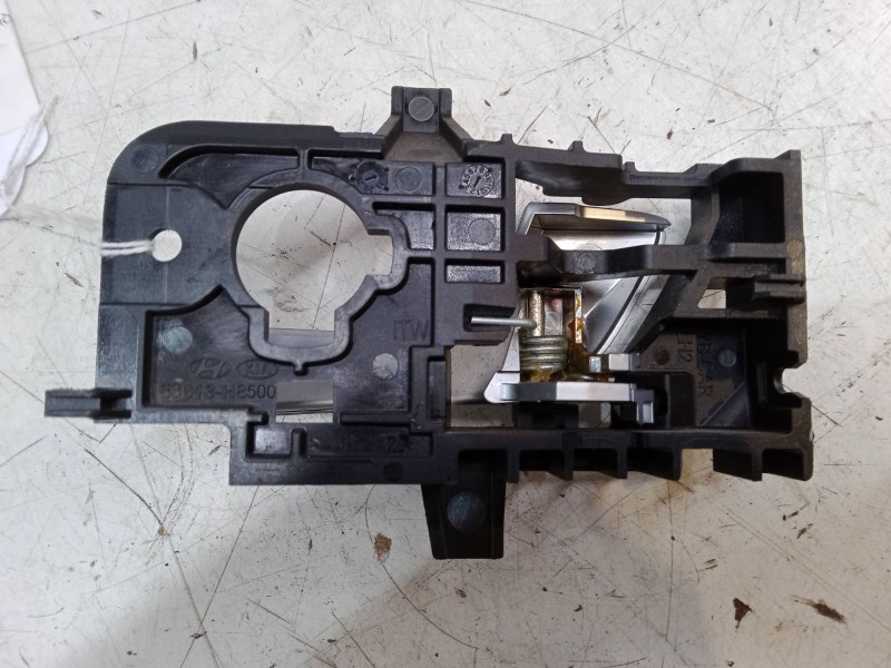 Recambio de maneta interior puerta trasera izquierda para kia stonic (yb) 1.0 t-gdi referencia OEM IAM   