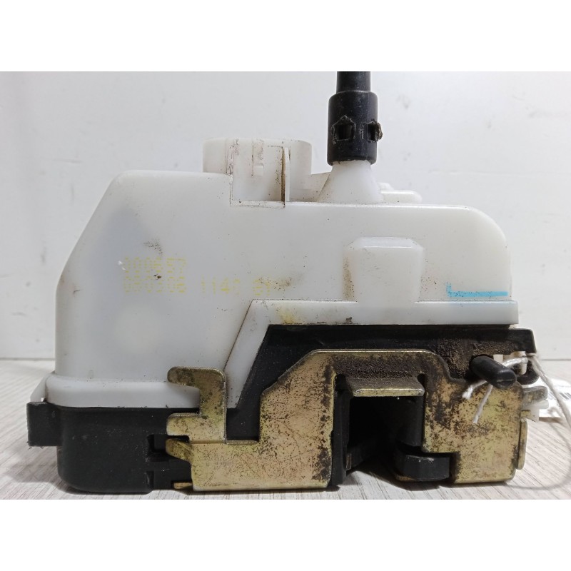 Recambio de cerradura puerta trasera izquierda para renault laguna ii (bg0/1_) 1.9 dci (bg1a, bg1w, bg0g) referencia OEM IAM   