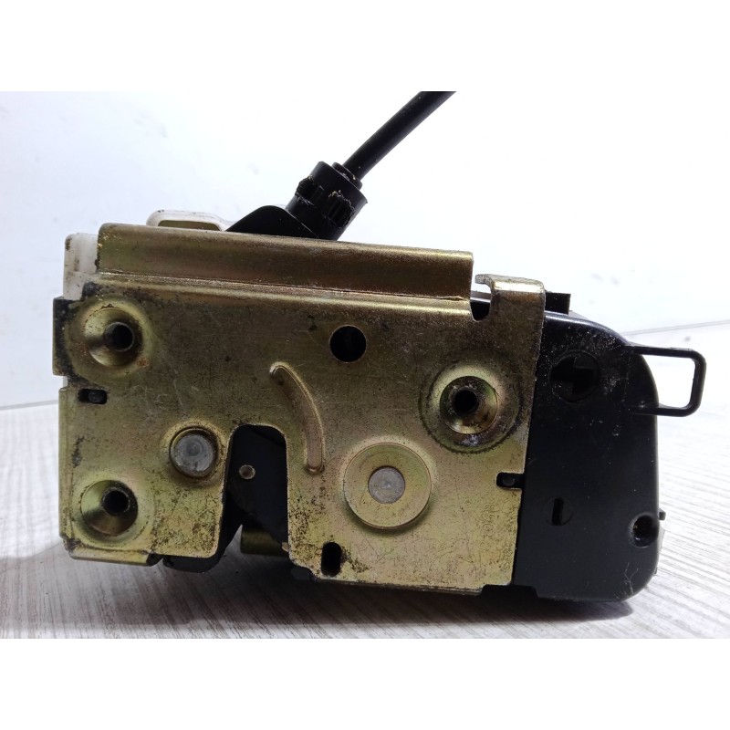 Recambio de cerradura puerta trasera izquierda para renault laguna ii (bg0/1_) 1.9 dci (bg1a, bg1w, bg0g) referencia OEM IAM   