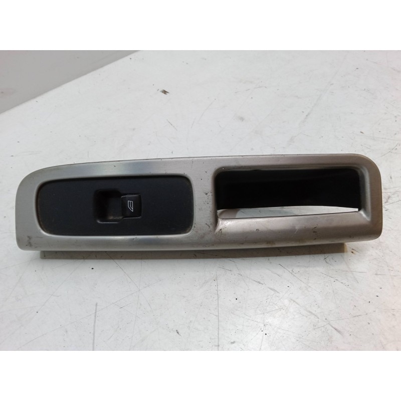 Recambio de mando elevalunas trasero derecho para volvo s40 ii (544) 2.0 d referencia OEM IAM 8663819  