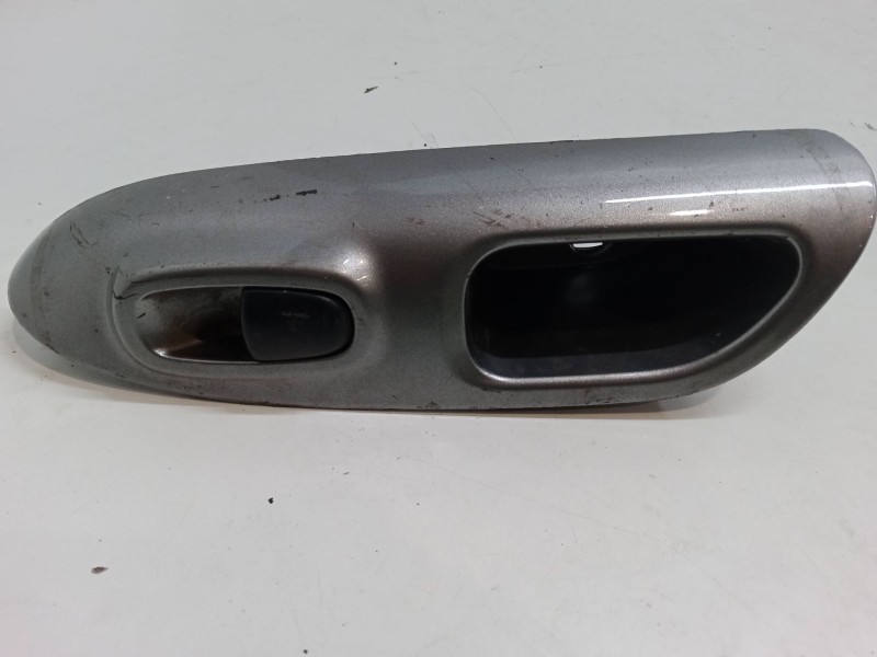 Recambio de mando elevalunas trasero izquierdo para nissan juke (f15) 1.5 dci referencia OEM IAM   