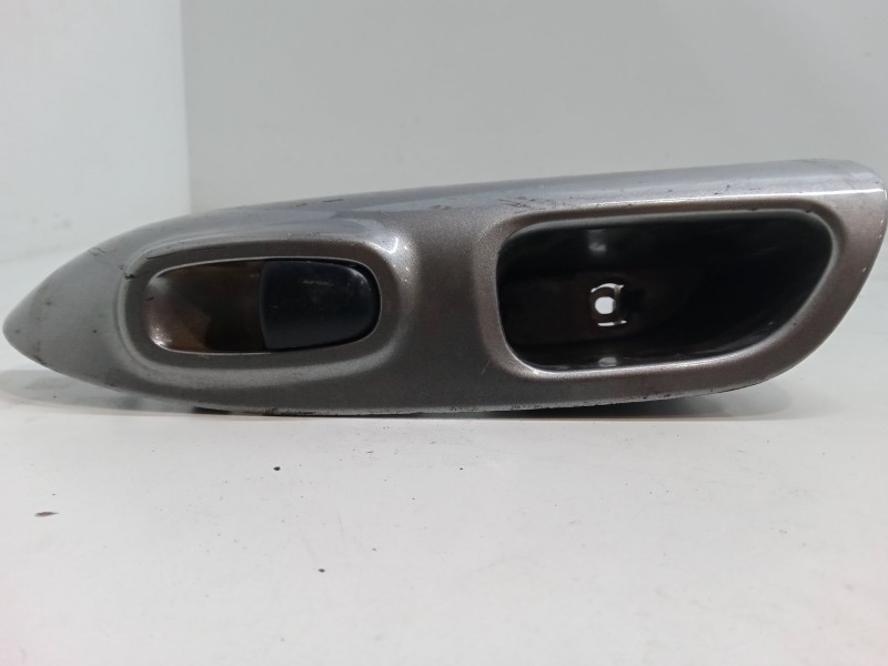 Recambio de mando elevalunas trasero izquierdo para nissan juke (f15) 1.5 dci referencia OEM IAM   