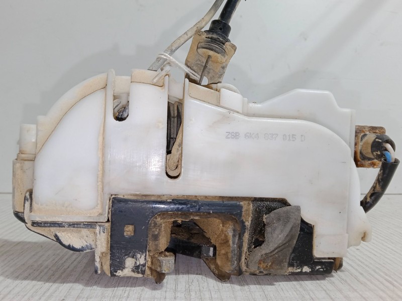 Recambio de cerradura puerta delantera izquierda para seat ibiza ii (6k1) 1.4 i referencia OEM IAM ZSB6K4837015D  