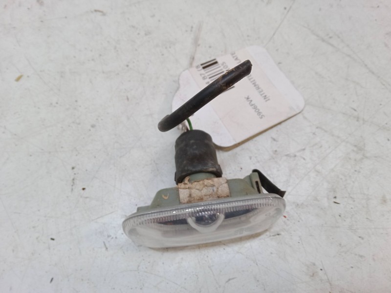 Recambio de intermitente lateral izquierdo para audi a4 b7 (8ec) 2.0 tdi 16v referencia OEM IAM    Recambio de intermitente lateral izquierdo para audi a4 b7 (8ec) 2.0 tdi 16v referencia OEM IAM