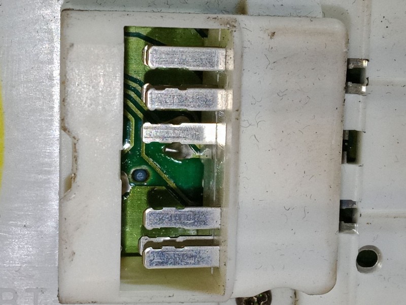 Recambio de mando elevalunas delantero izquierdo para toyota yaris (_p1_) 1.3 (ncp10_, scp12_) referencia OEM IAM   