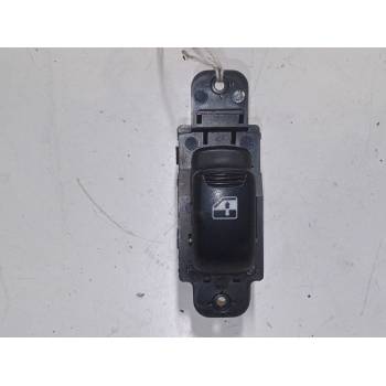 MANDO ELEVALUNAS DELANTERO DERECHO 935753C010 