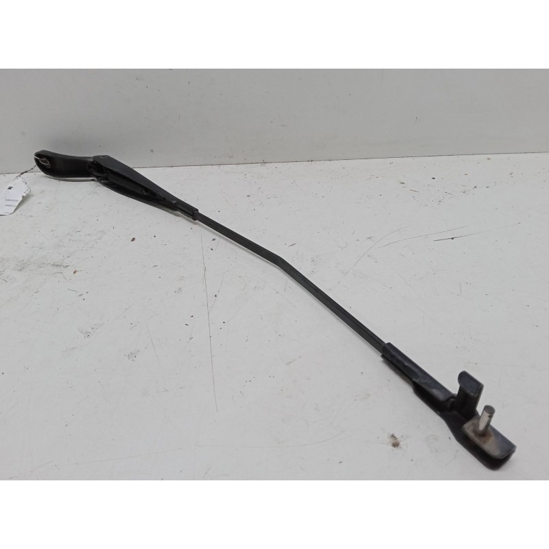 Recambio de brazo limpia delantero izquierdo para peugeot 207/207+ (wa_, wc_) 1.6 hdi referencia OEM IAM   