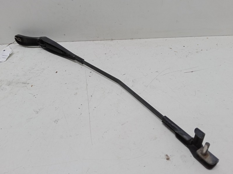 Recambio de brazo limpia delantero izquierdo para peugeot 207/207+ (wa_, wc_) 1.6 hdi referencia OEM IAM   