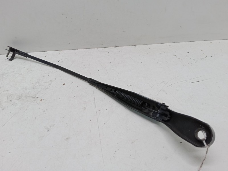 Recambio de brazo limpia delantero izquierdo para peugeot 207/207+ (wa_, wc_) 1.6 hdi referencia OEM IAM   