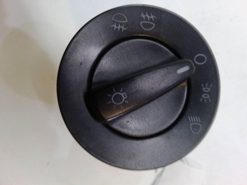 Recambio de conmutador de luces para volkswagen golf iv (1j1) 1.9 tdi 4motion referencia OEM IAM   