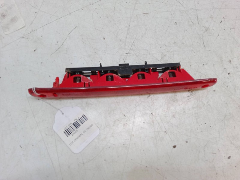 Recambio de luz central de freno para peugeot 107 (pm_, pn_) 1.0 referencia OEM IAM    Recambio de luz central de freno para peugeot 107 (pm_, pn_) 1.0 referencia OEM IAM