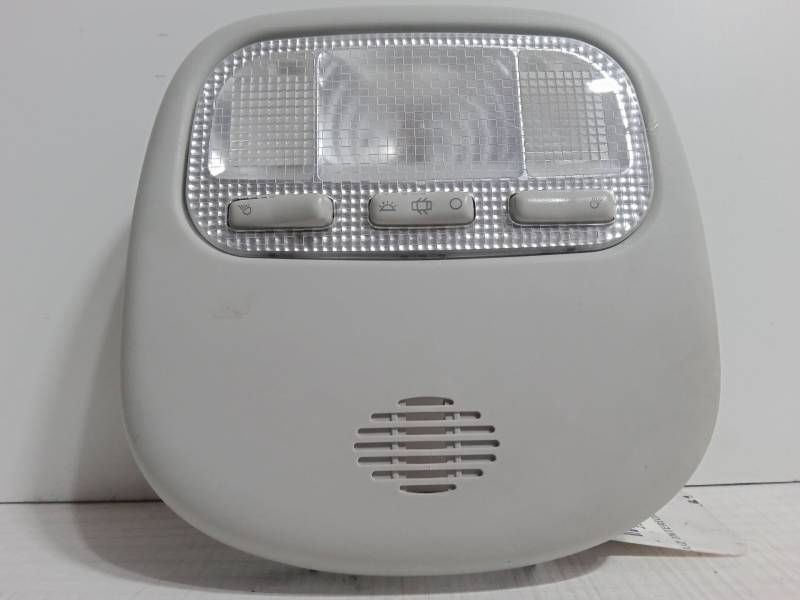 LUZ INTERIOR DELANTERA 