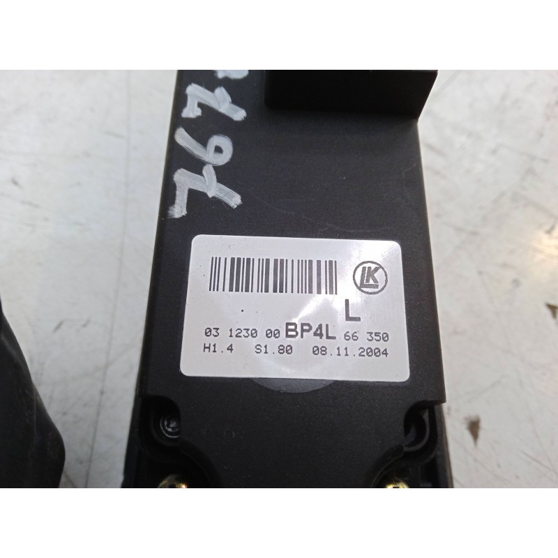 Recambio de mando elevalunas delantero izquierdo para skoda fabia ii (542) 1.4 tsi rs referencia OEM IAM   