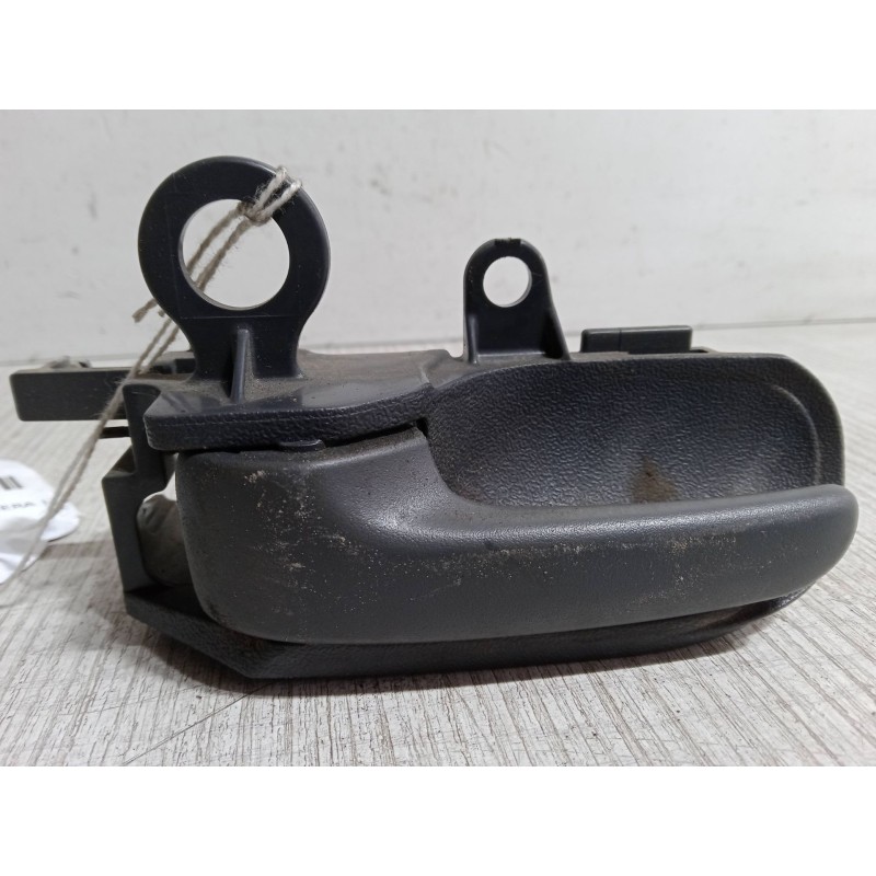 Recambio de maneta interior puerta trasera izquierda para toyota yaris (_p1_) 1.3 (ncp10_, scp12_) referencia OEM IAM   