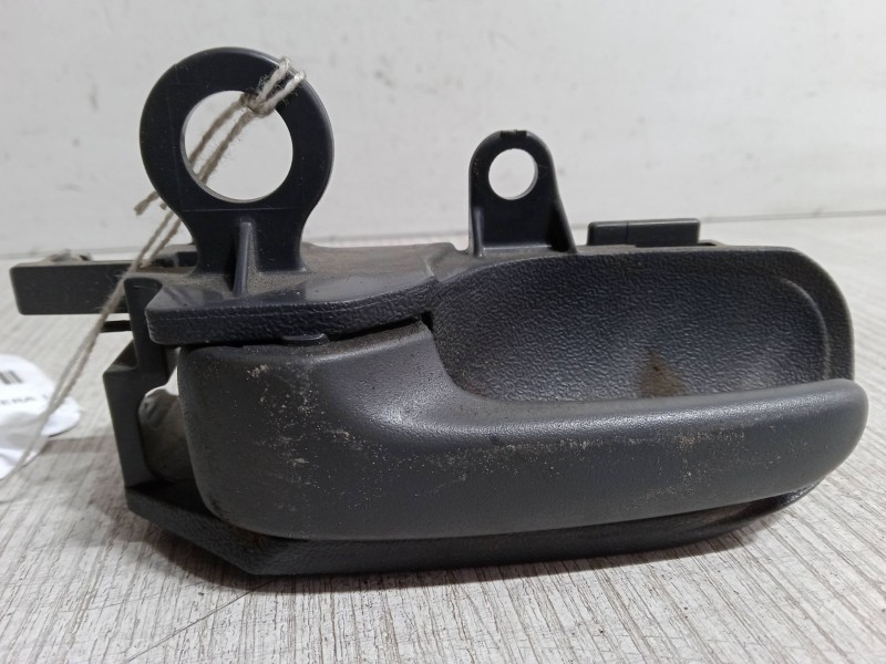 Recambio de maneta interior puerta trasera izquierda para toyota yaris (_p1_) 1.3 (ncp10_, scp12_) referencia OEM IAM   
